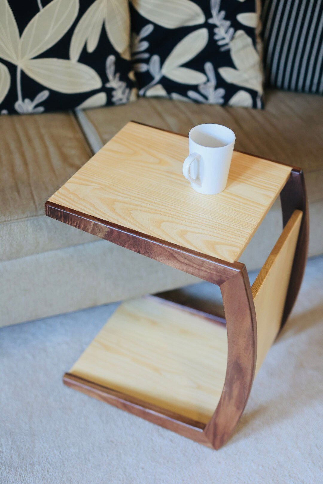 DDWW Sofa Slide Table II - Sofa C Table, Couch Table, End Table