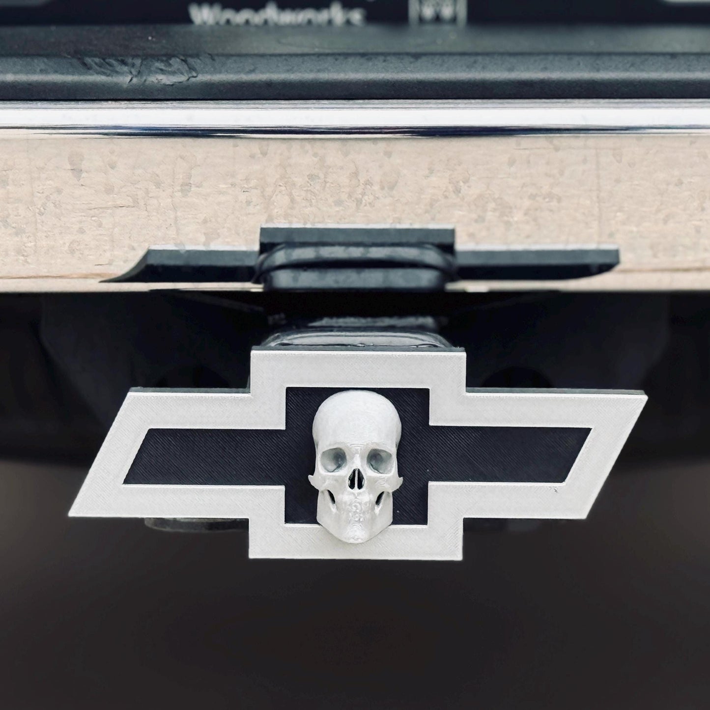 Bow Tie & Skull Tralier Hitch Cover